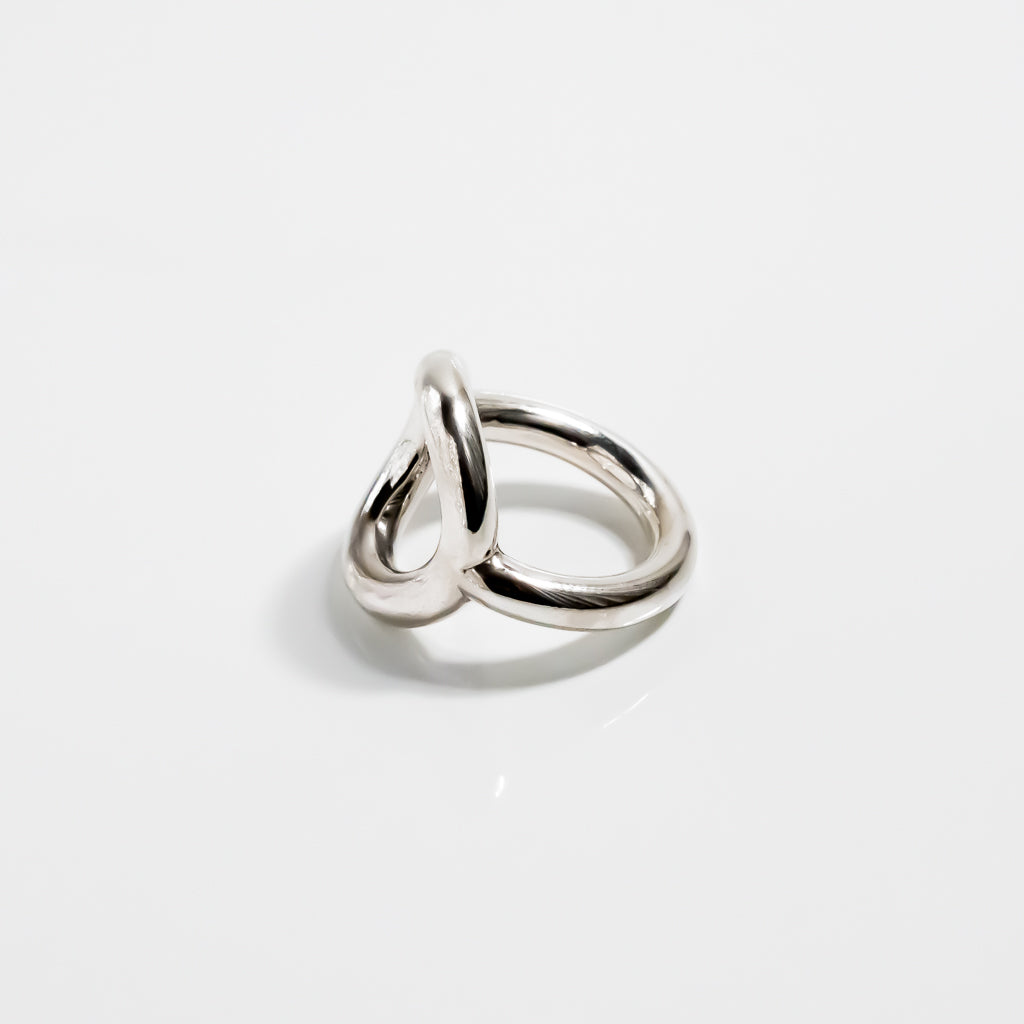 Tick Oval Ring